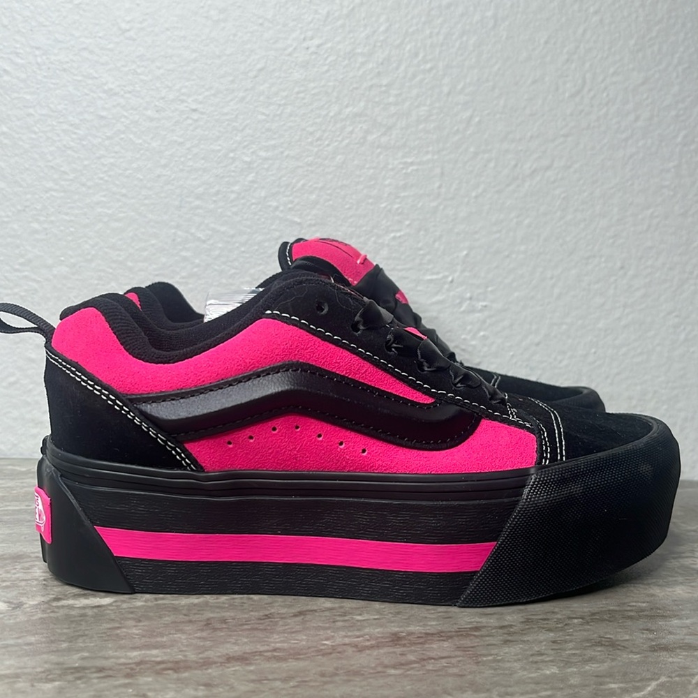 VANS Knu Skate Platform Stacked Sneaker Black Pink Satin Women’s Size 5 New